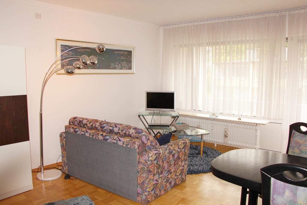Ferienwohnung Bad Neuenahr Szoba fotó